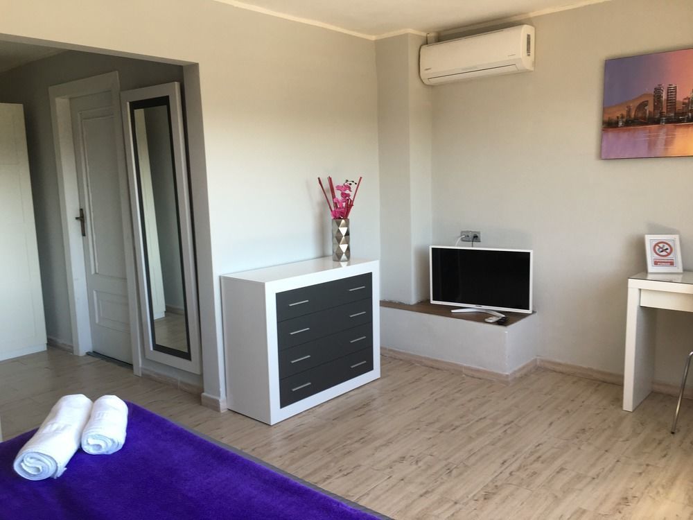 Petit Mirador Ξενοδοχείο Torrelles De Llobregat Εξωτερικό φωτογραφία